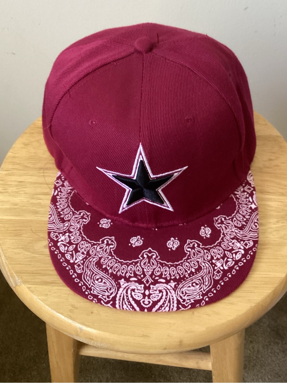 Unbranded Maroon Snapback baseball Cap with Star Patch & Bandana Brim